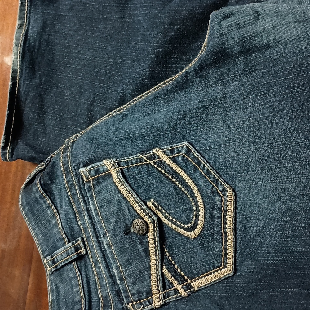 Silverwear Fluid Denim Blue Jeans. Slim Boot cut Pants. Size 34x31